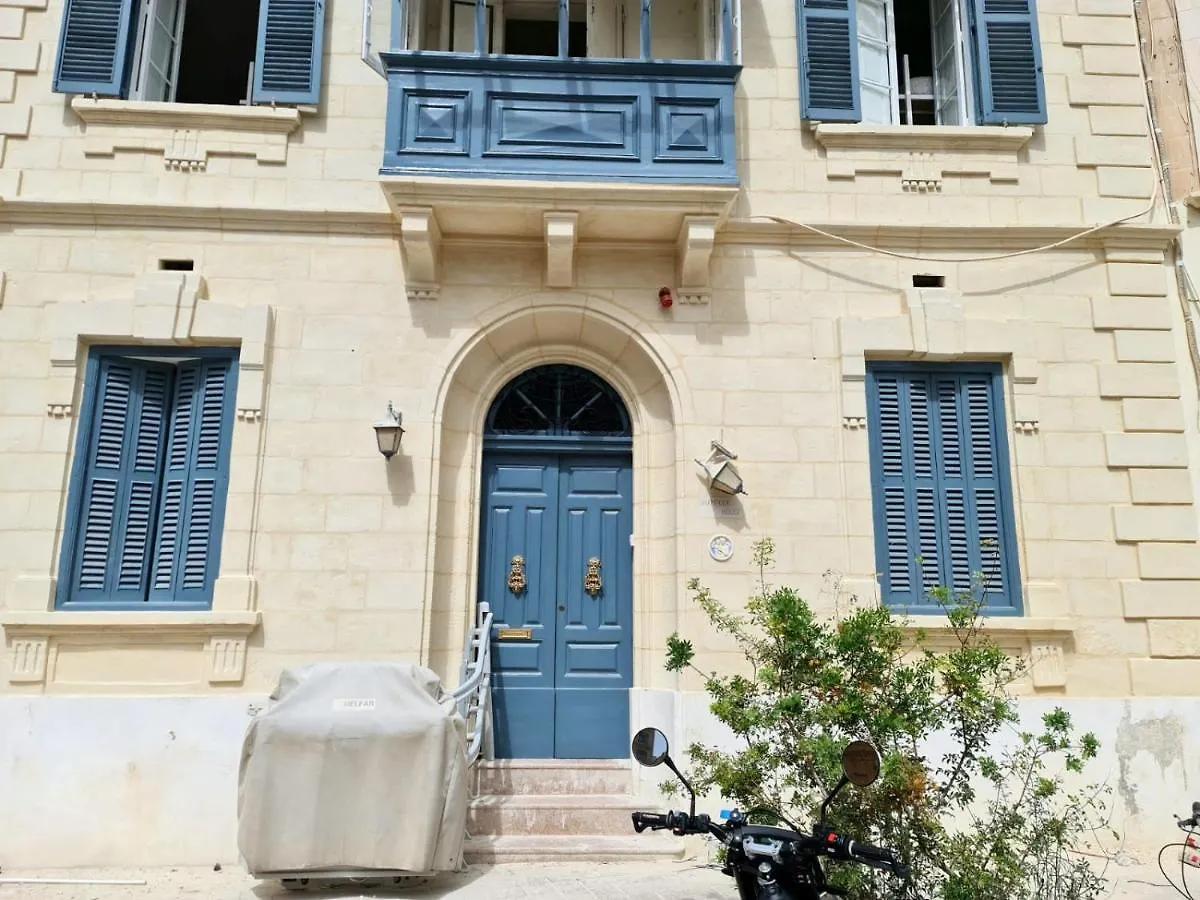Hostel On Sliema